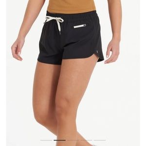 Vuori Clementine Shorts- LIKE NEW